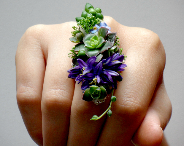 Do not reuse Ring Corsage Fiona Perry Floral Design